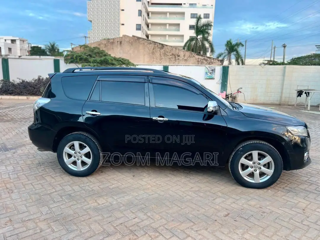 Toyota Vanguard 2010 Black