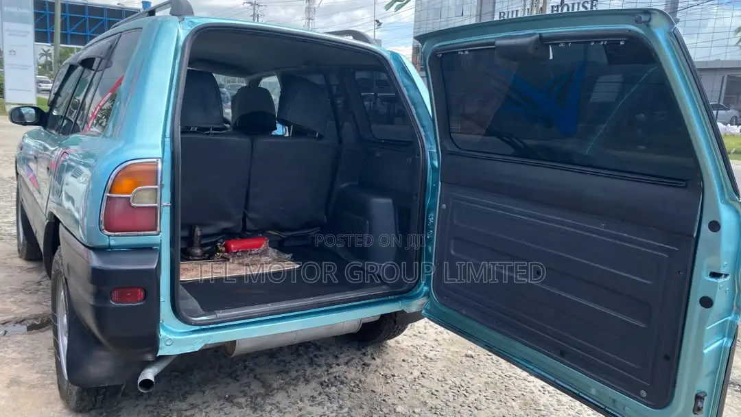 Toyota RAV4 1995 Green