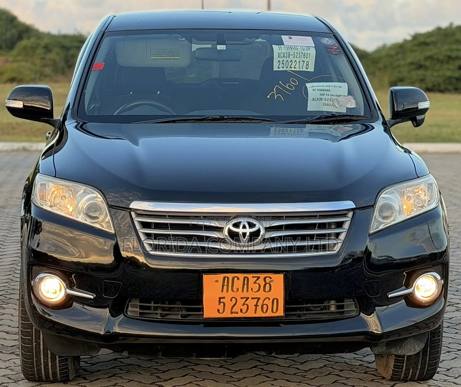 Toyota Vanguard 2012 Black