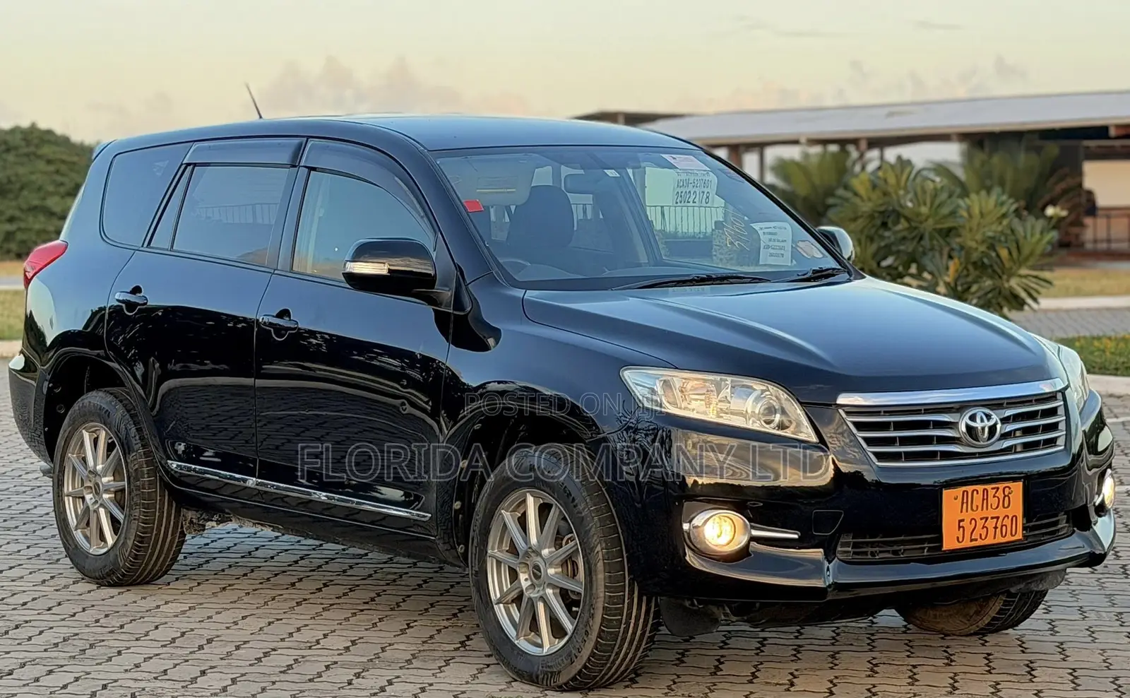Toyota Vanguard 2012 Black