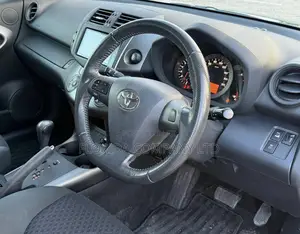 Toyota Vanguard 2012 Black