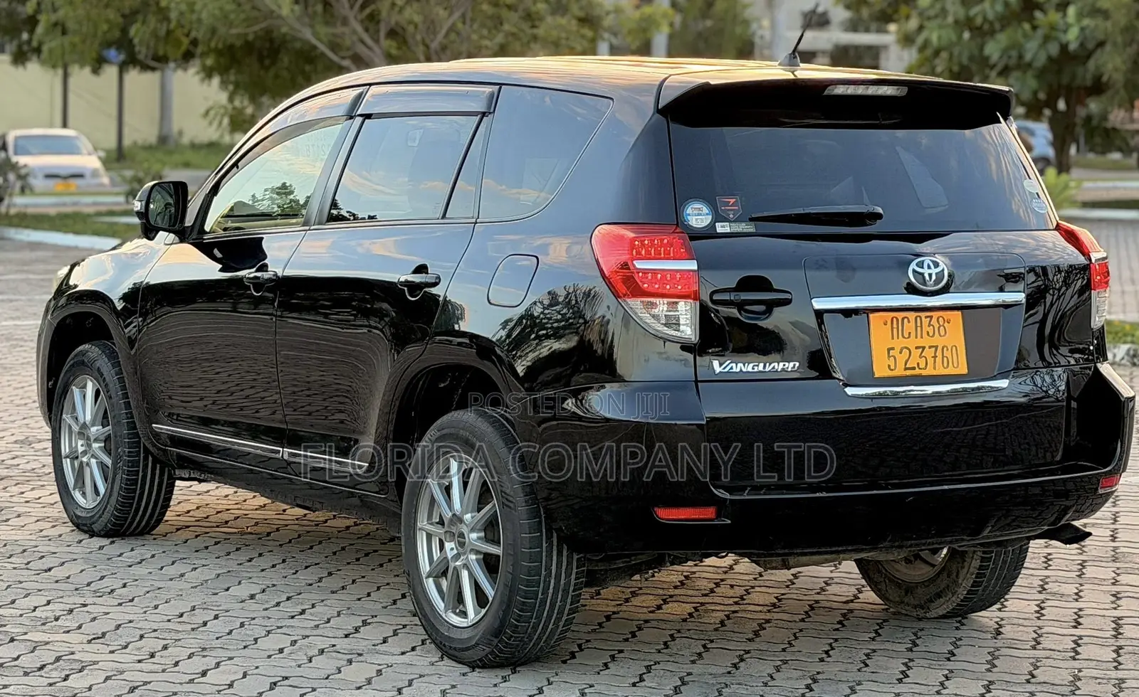 Toyota Vanguard 2012 Black