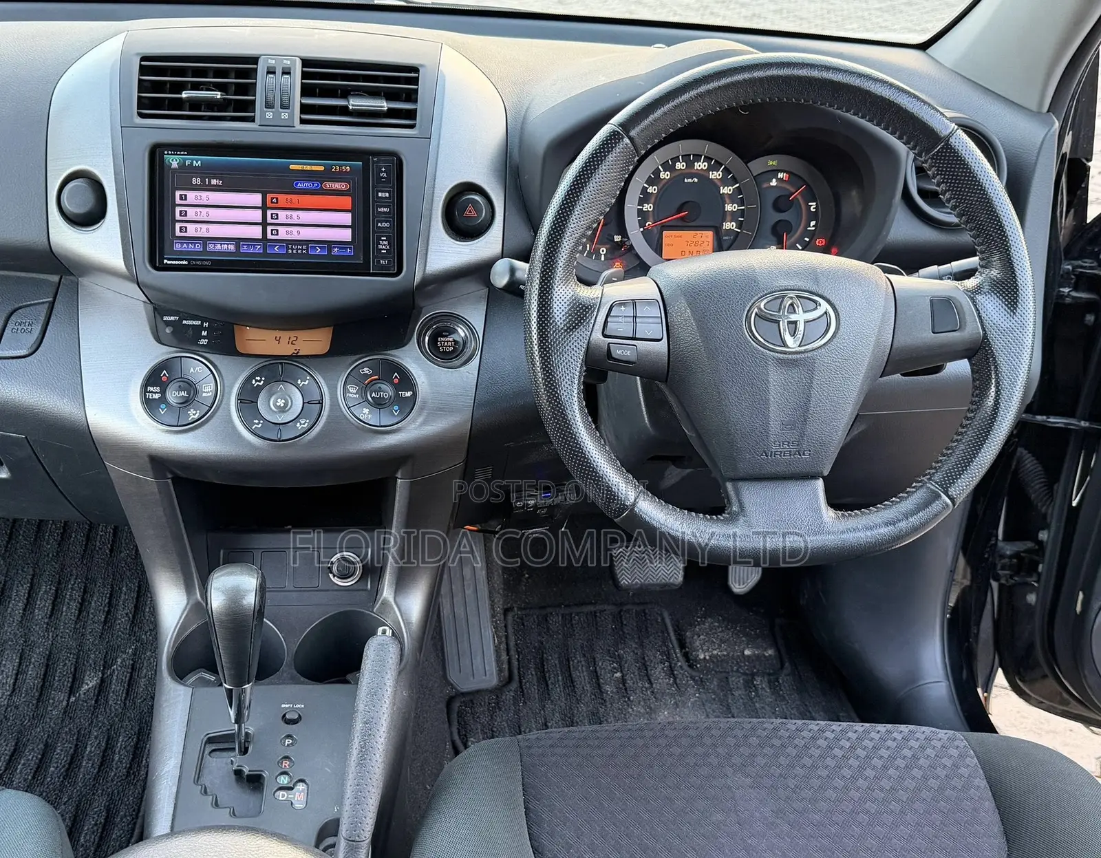 Toyota Vanguard 2012 Black