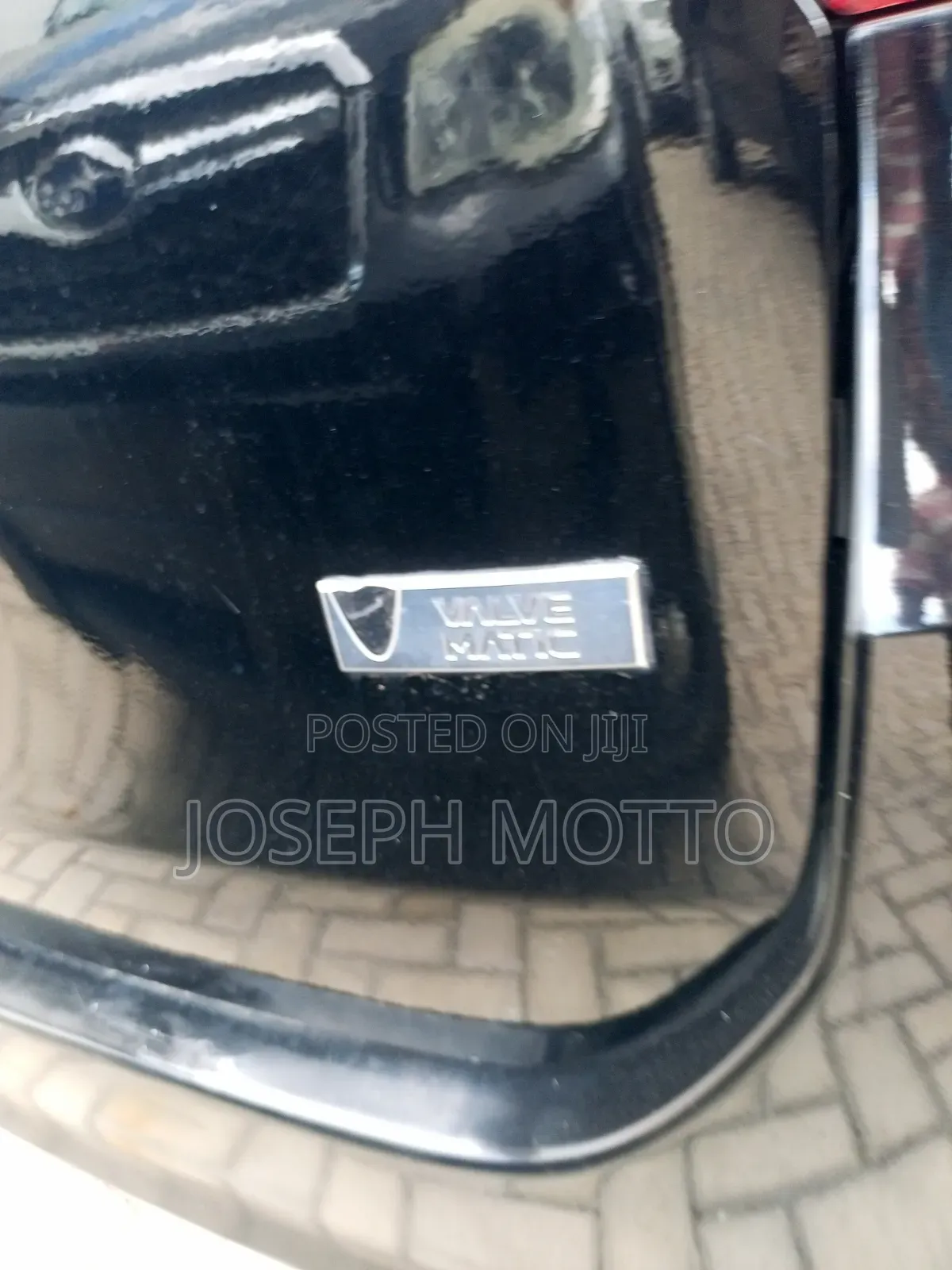 Toyota Noah 2.0 143hp AWD (7 Seater) 2013 Black
