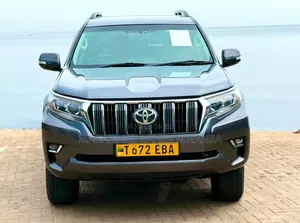 Toyota Land Cruiser Prado 2017 Black