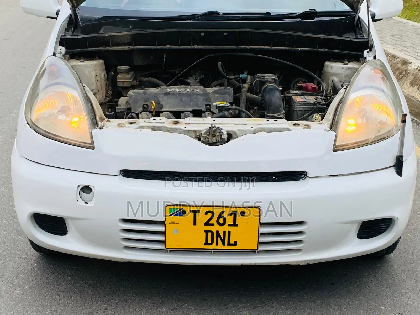 Toyota Fun Cargo 2004 White