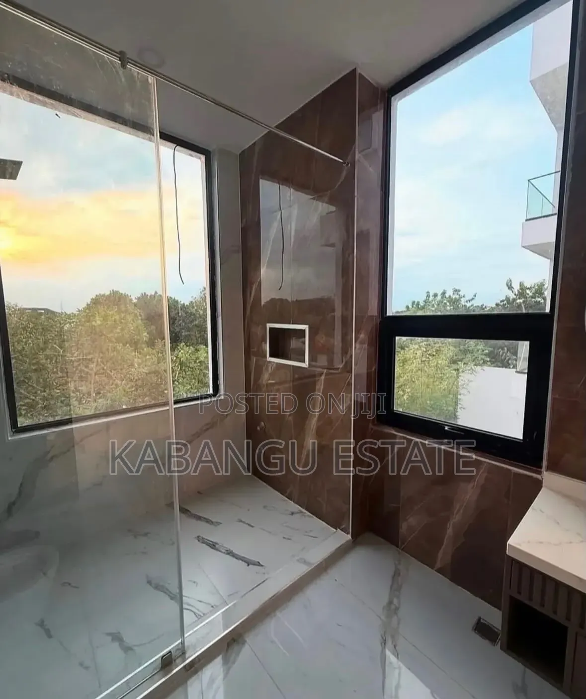 Furnished 5bdrm Apartment in Oysterbay for rent