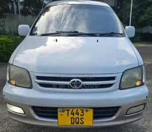 Toyota LiteAce Noah 2001 White