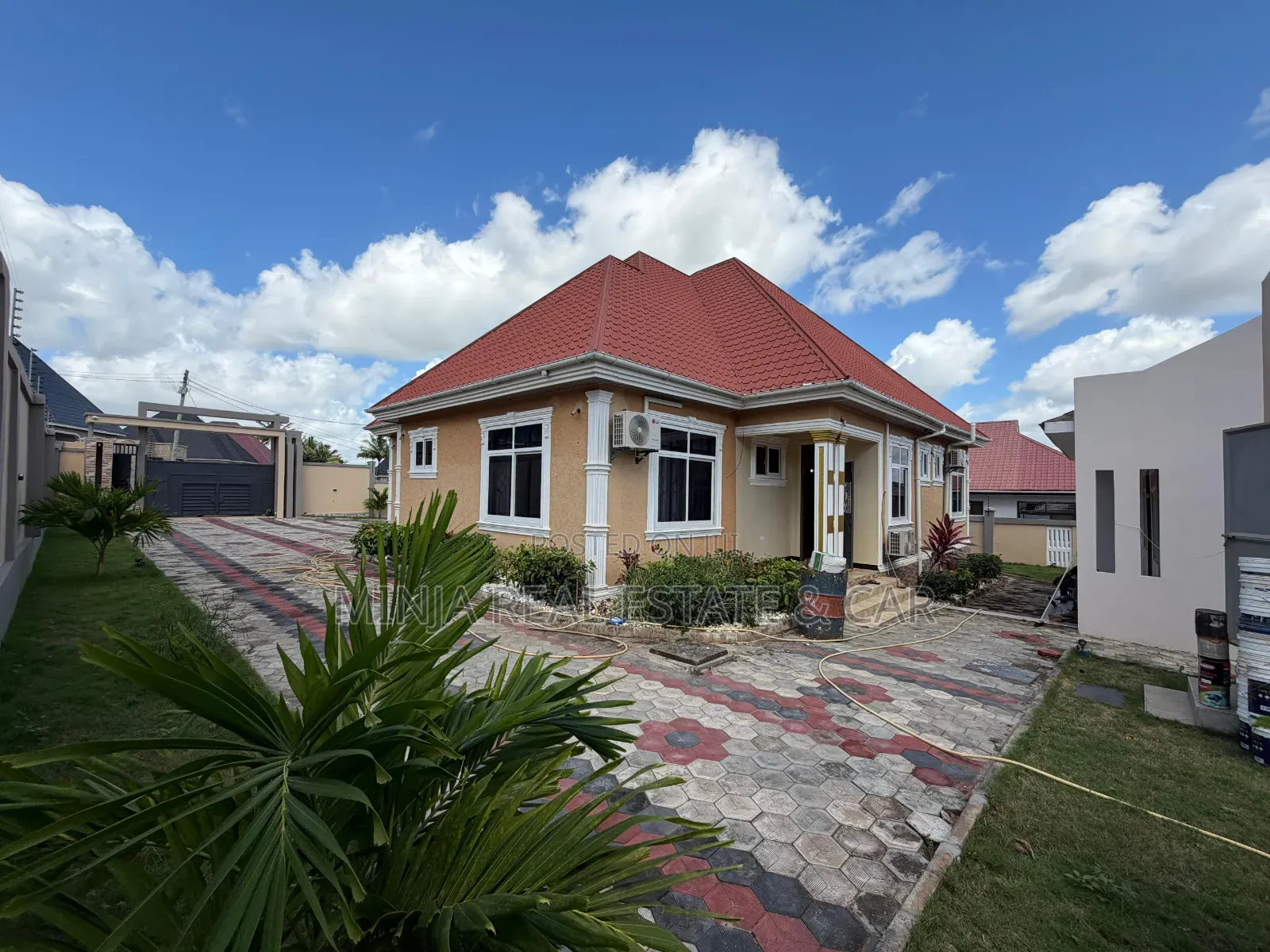 7bdrm House in Kigamboni for rent
