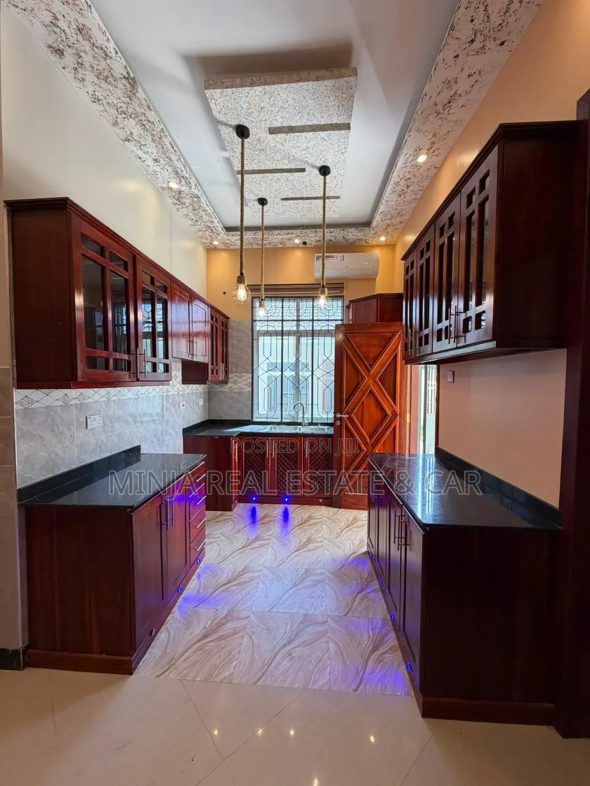 7bdrm House in Kigamboni for rent