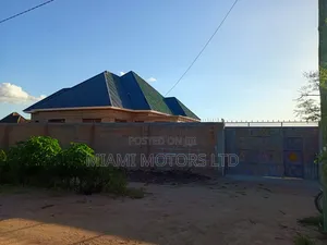 3bdrm House in House, Buigiri for sale