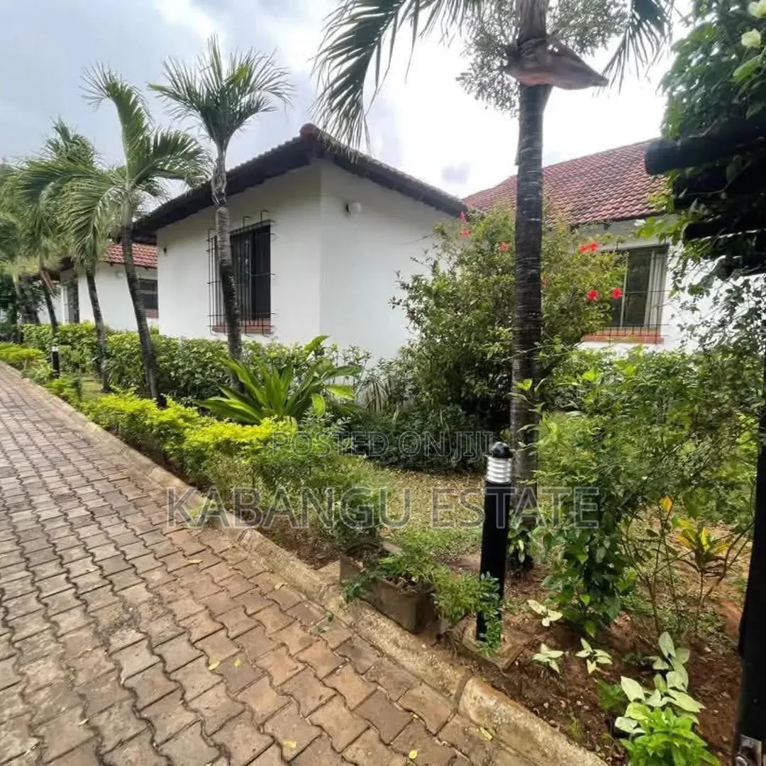 Furnished 4bdrm Villa in Oysterbay for rent