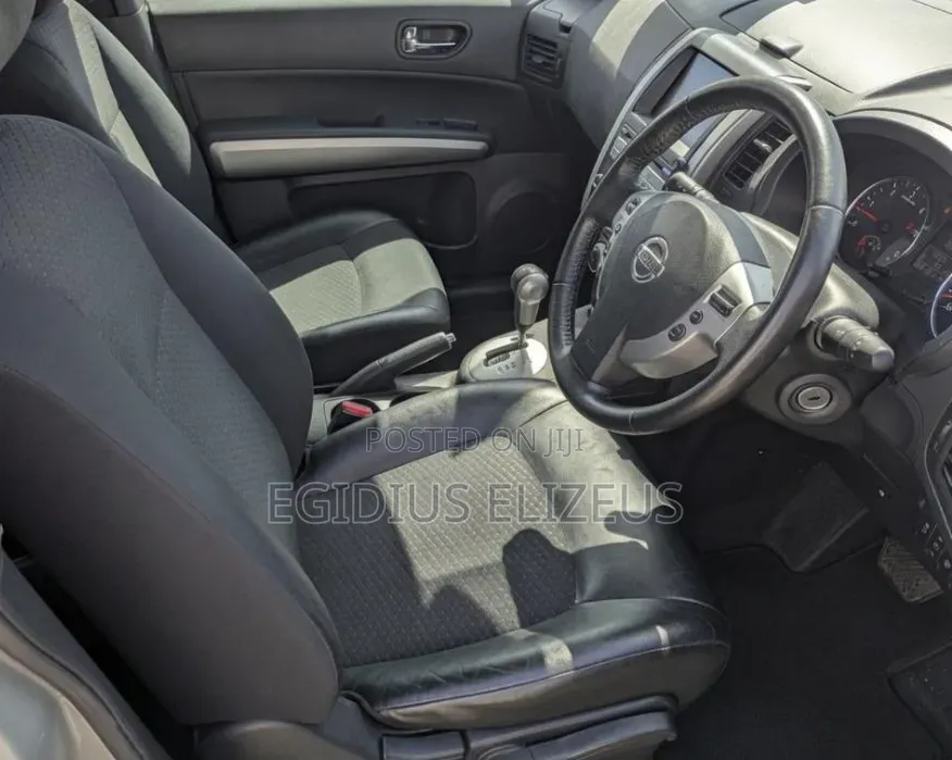 Nissan X-Trail 2013 Gray