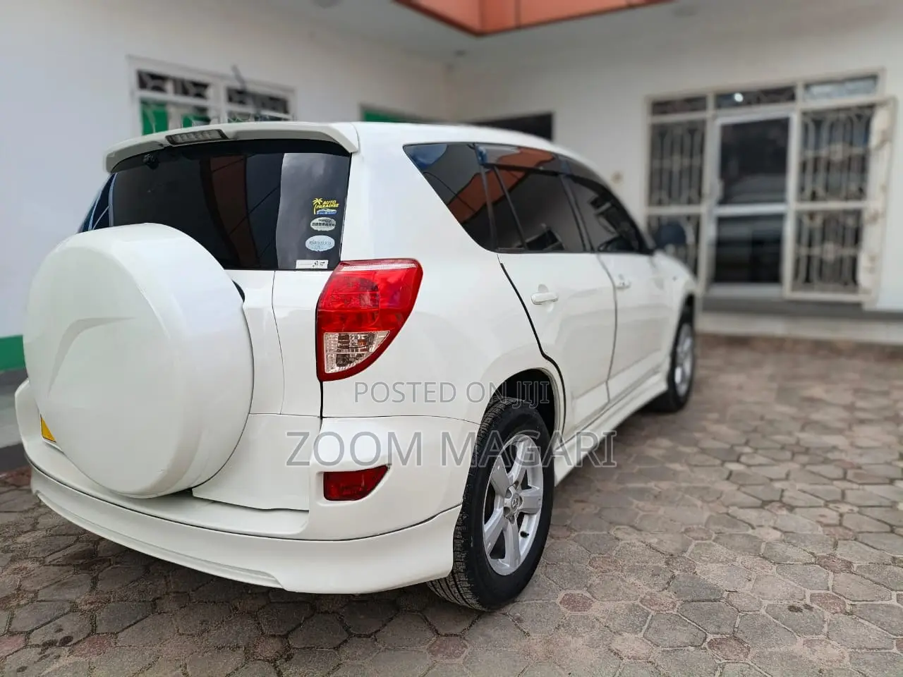Toyota RAV4 2009 White