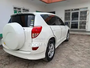 Toyota RAV4 2009 White