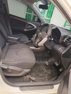 Toyota RAV4 2009 White