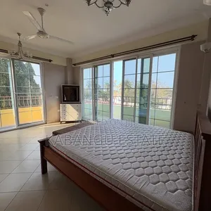 Furnished 3bdrm Apartment in Oysterbay for rent