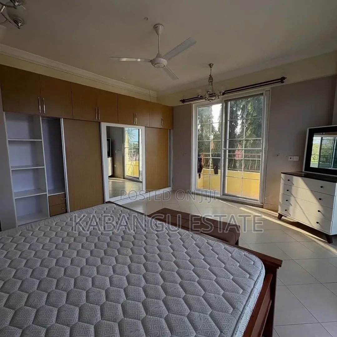 Furnished 3bdrm Apartment in Oysterbay for rent