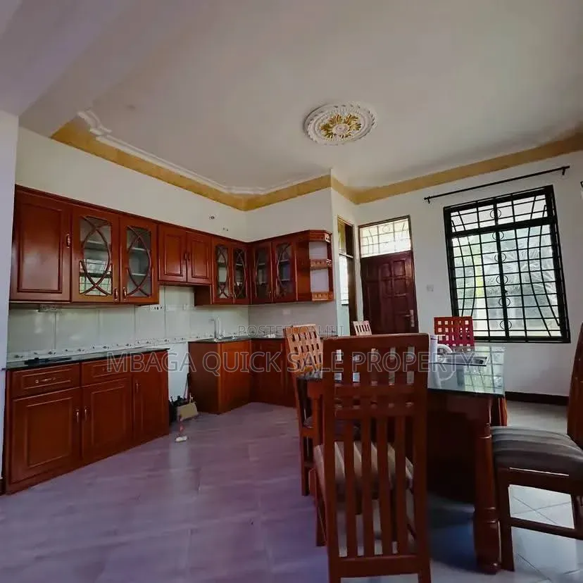 5bdrm Apartment in Tabata Majumba Sita for rent