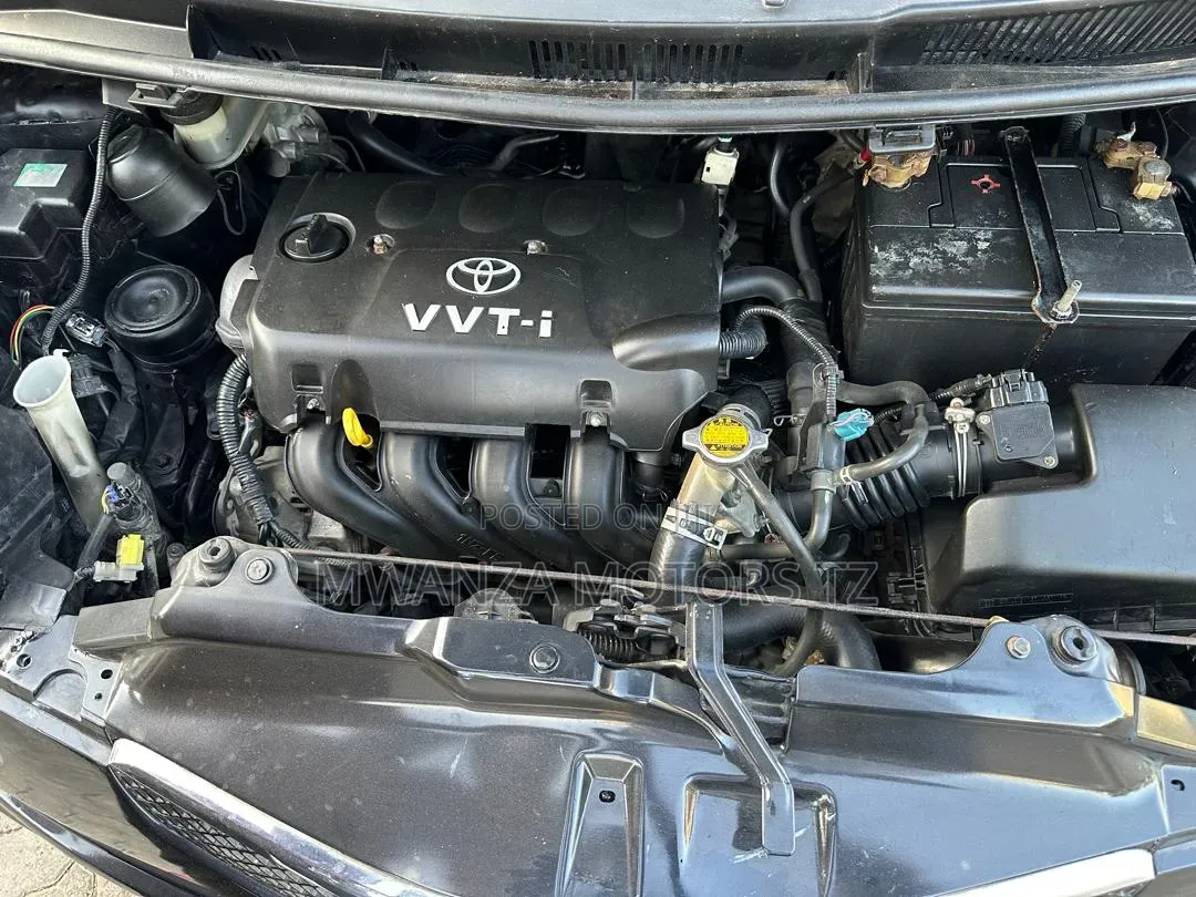 Toyota Ractis 2008 Black