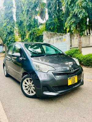 Toyota Ractis 2012 Black
