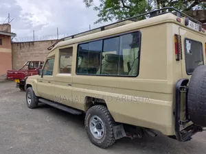 Toyota Land Cruiser 90 1997 Beige