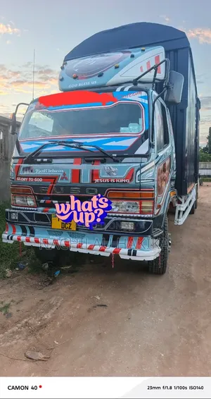Mitsubishi Fuso 1998 Silver
