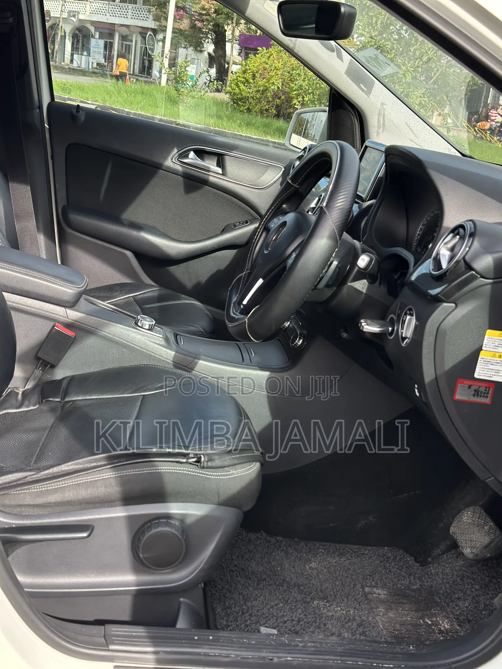 Mercedes-Benz B-Class 2014 White