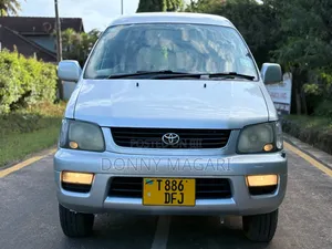 Toyota Noah 2001 Silver