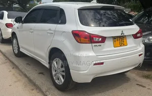 Mitsubishi RVR 2013 White