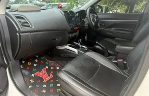 Mitsubishi RVR 2013 White