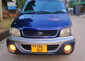 Toyota Noah 2003 Blue