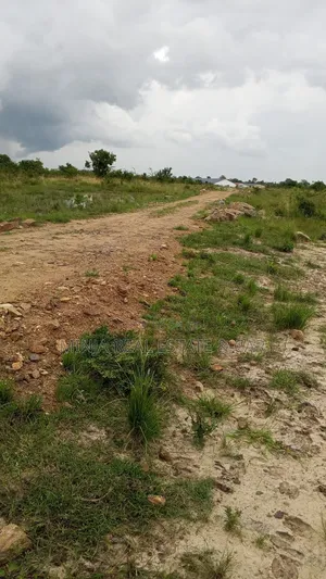 Kiwanja Kinauzwa Bagamoyo Makurunge Karibu Na Kiwanda Cha Sukari