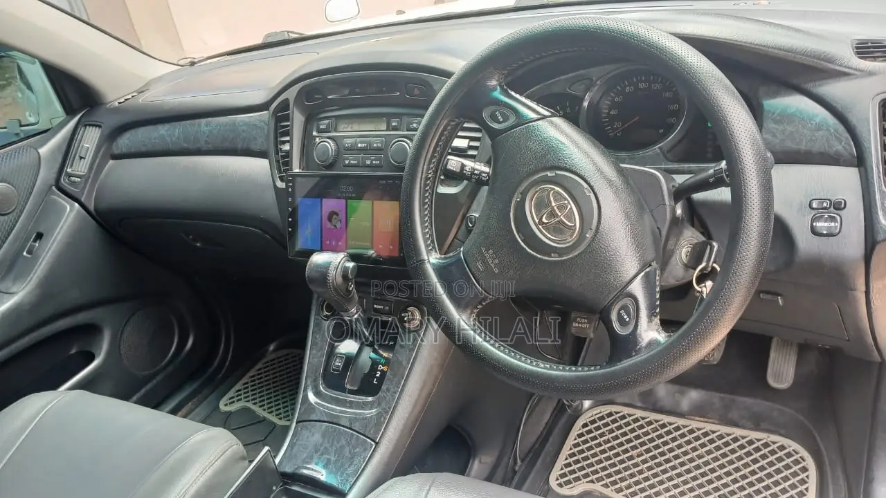 Toyota Kluger 2005 White