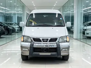 Toyota Noah 2004 White