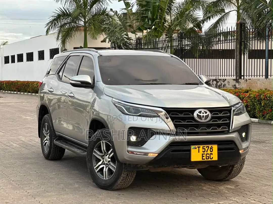 Toyota Fortuner 2.4 D AWD 2020 Gray