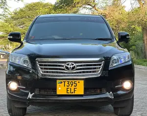 Toyota Vanguard 2011 Black