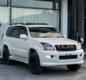 Toyota Land Cruiser Prado 2006 White