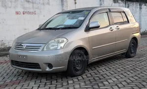 Toyota Raum 2004 Silver