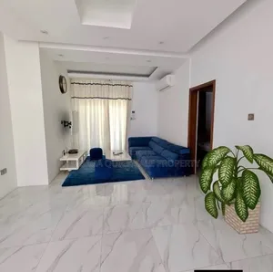 8bdrm House in Ada Estate for rent