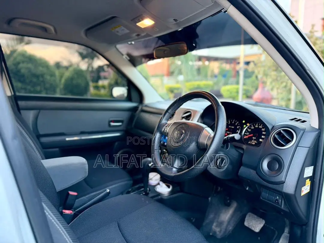 Mazda Verisa 2010 White