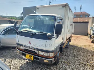 Mitsubishi Canter 1999 White