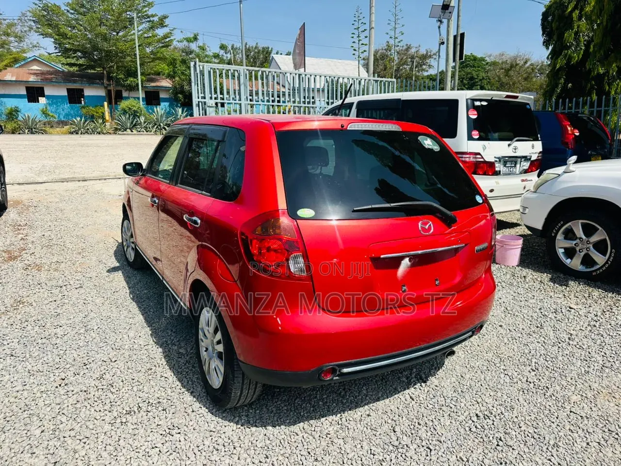 Mazda Verisa 2010 Red