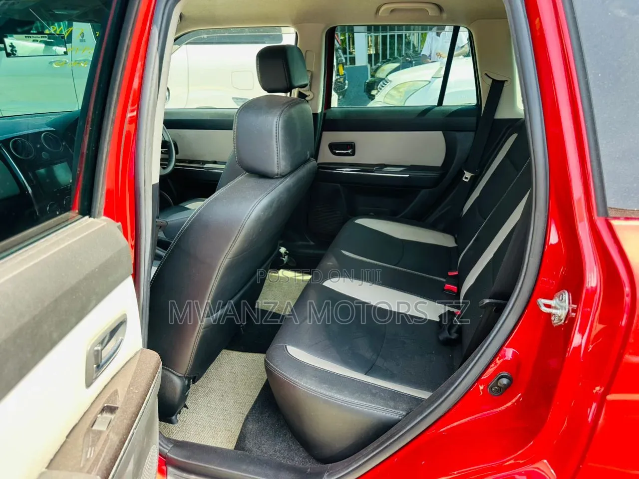 Mazda Verisa 2010 Red