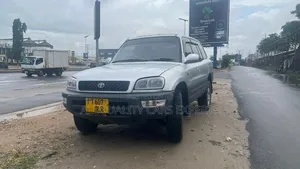 Toyota RAV4 1999 Silver