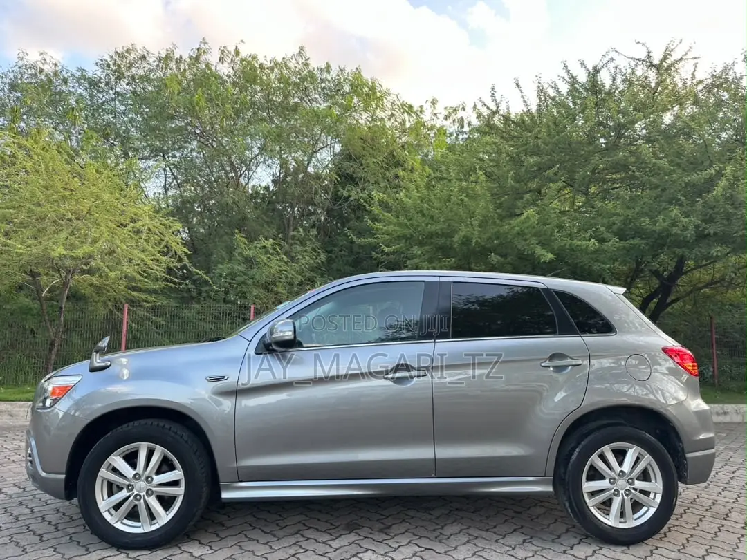 Mitsubishi RVR 2.0 2011 Gray