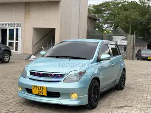 Toyota IST 2005 Blue