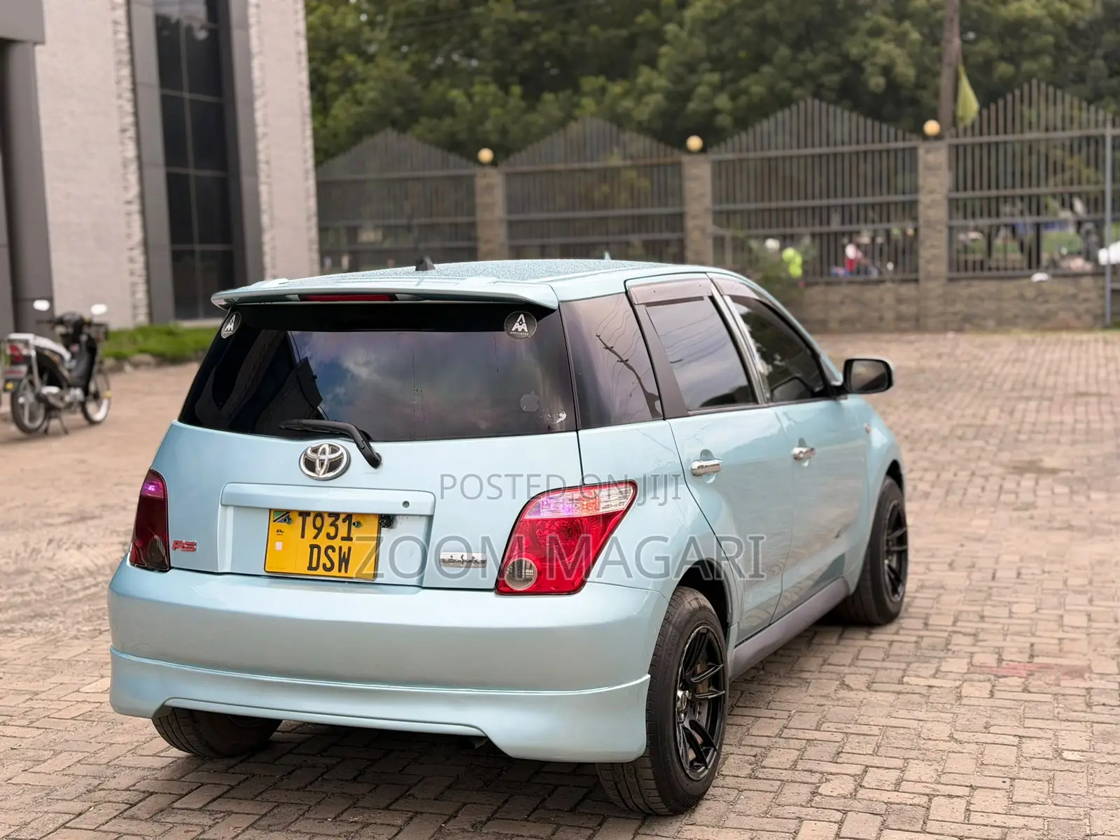 Toyota IST 2005 Blue