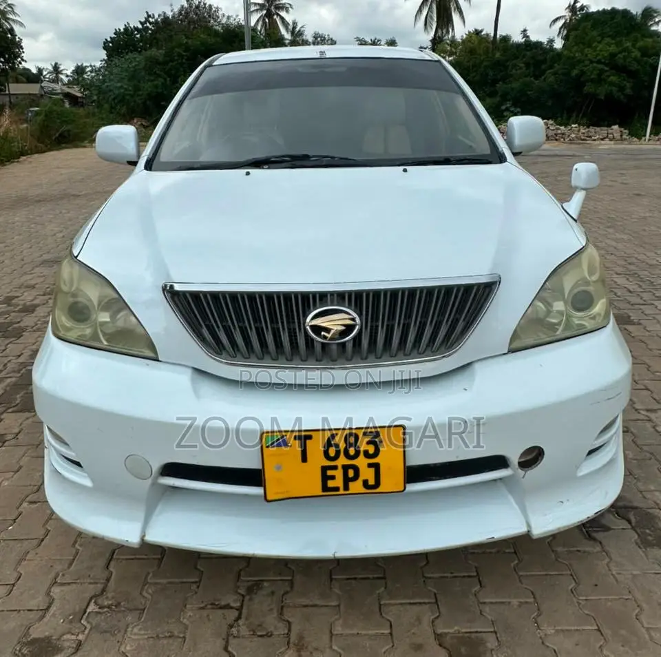 Toyota Harrier 2006 White
