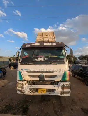 Howo Tipper 2023 White